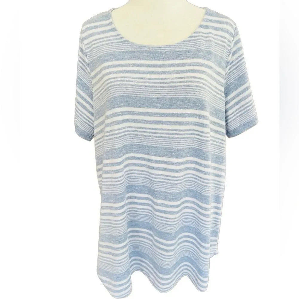 Rose & Olive blue & white striped knit top with buttons down the back size 1X